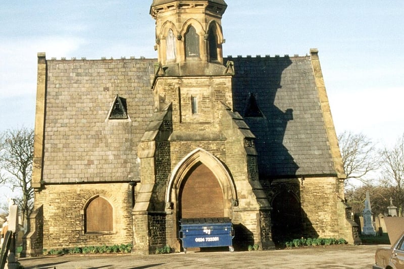 Layton Cemetery Chapel was built in 1873 to a design by Garlick, Park and Sykes. A single storey building the chapel's town has an octagonal spire. This photo dates back to 1998