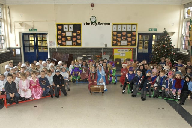 Blackpool School Nativity - Layton Primary School
