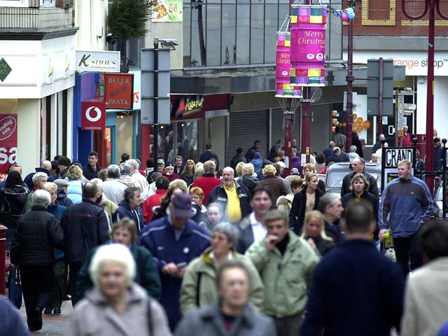 Boxing Day shoppers in 2002