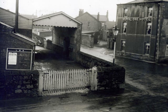 Junction of Breck Road and Station Road in the early 1900s. The Royal Oak is another of Poulton's long established pubs and was once popular with the workers of the adjacent British Railway goods sidings. After a spell renamed as Chaplins in the1980s it is now the Royal Oak again. The sidings were removed in the 1960s and other industrial buildings built on the site have since been demolished but the area, once controversially earmarked for a supermarket, is still awaiting redevelopment