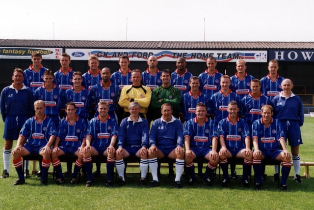 Squad photo 1999/2000.