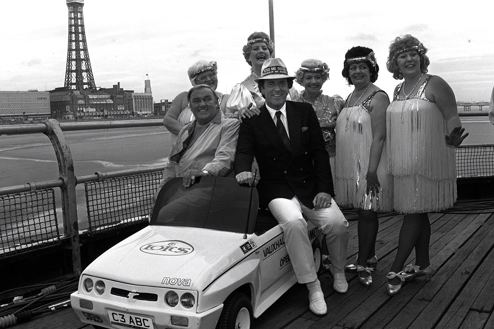 20 fantastic pictures that show exactly what Blackpool was like in 1998