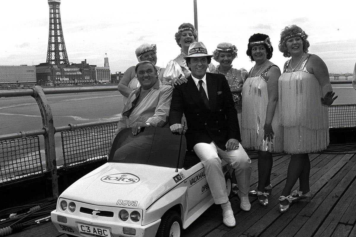 20 fantastic pictures that show exactly what Blackpool was like in 1998