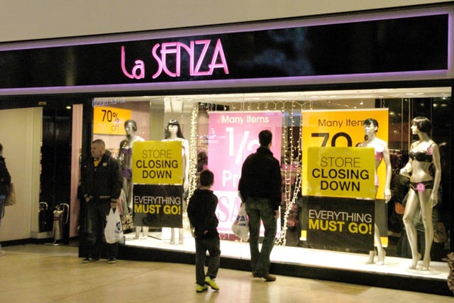 La Senza in Houndshill as it was about to close its doors