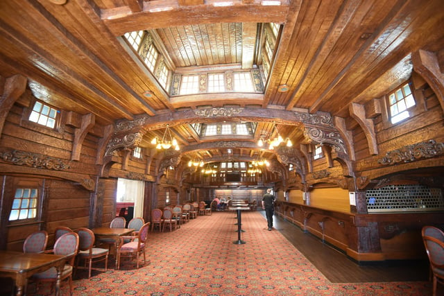 The oak beamed interior of the Galleon Bar resembles an old Galleon ship - but creatively the wood is actually plaster