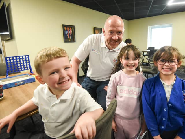 Charlie Adam and current Blackpool FC players paid a visit to the warm-up hub at Bloomfield Road. Charlie with Jayden, Amelia and Harley-May.