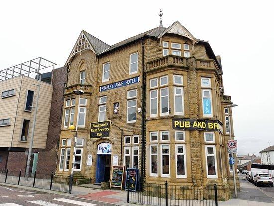 139 Church St, Blackpool FY1 3NU. Down-to-earth bar selling sausage sandwiches, subs, nachos & pizzas, plus draught beer.