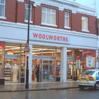 22 retro Fleetwood pictures of loved and lost shops and Lord Street in the 90s and 00s
