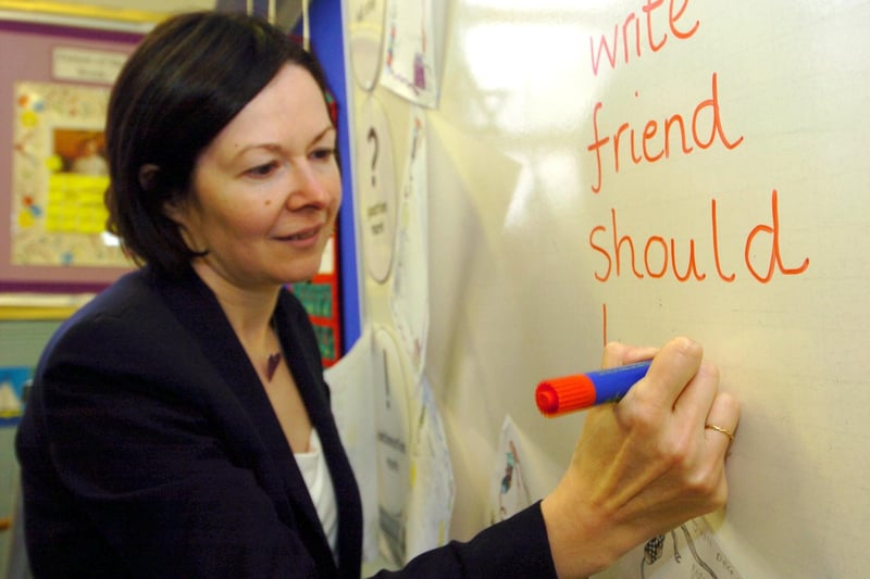 Teacher Carol Stallard at Revoe Primary School in 2004. A literacy expert said 80 English words should be changed to phonetic spellings to make it easier for children to learn to read
