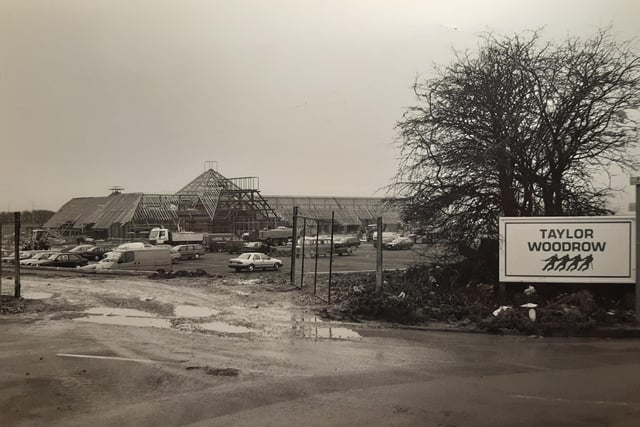 The new Tesco at Clifton Road takes shape in 1990