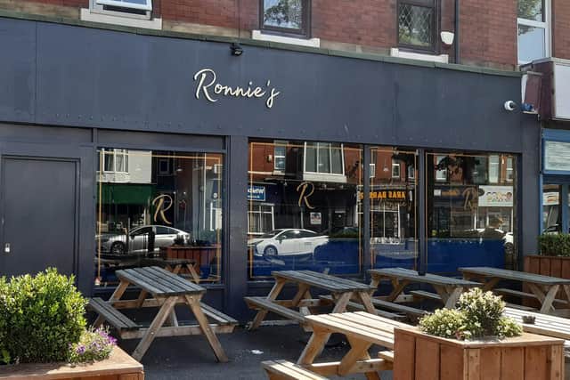 Ronnie's Bar