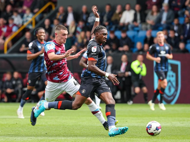 Burnley's Dara Costelloe battles with Luton Town's Amari'i Bell 

The EFL Sky Bet Championship - Burnley v Luton Town - Saturday 6th August 2022 - Turf Moor - Burnley