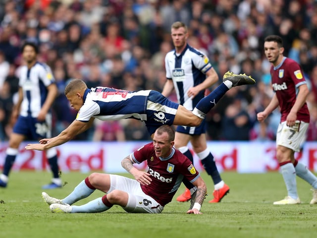Ex-Sheffield Wednesday and Manchester City man Glenn Whelan has agreed to a contract extension with Fleetwood Town. (Various)