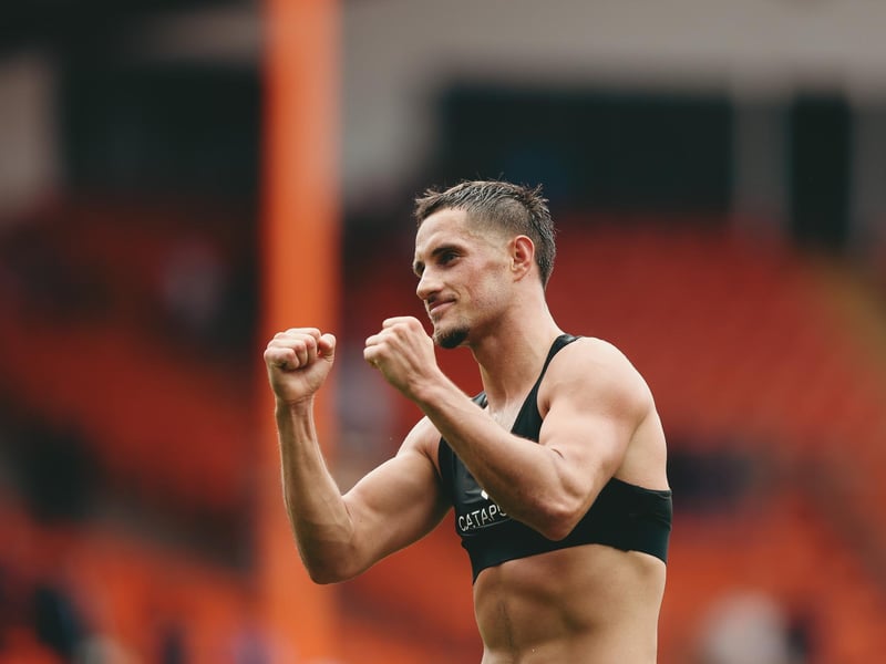 Jerry Yates made a goal-scoring return on his Blackpool comeback.