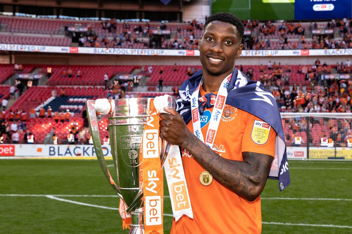 'One of the best' - Ex-Leyton Orient and Hibernian defender shares what ...