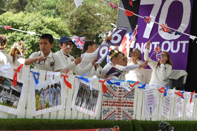 The Queen's Platinum Jubilee in cricket style was  celebrated on this float in the procession