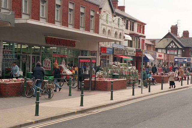 This was Woolworths in Victoria Road, Cleveleys in 1998