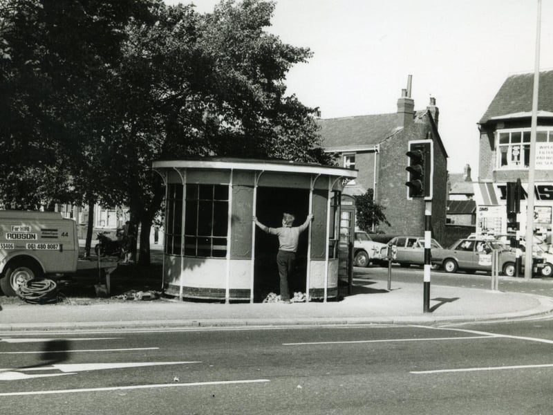The tram shelter being removed from outside Waterloo School, Spen Corner