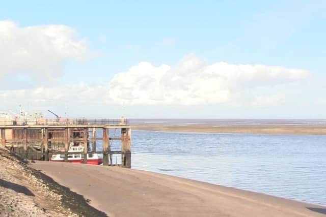 The width of the Wyre estuary at Fleetwood is 600m across to Knott End.
