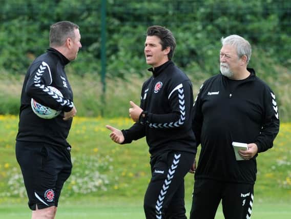 Joey Barton (centre)