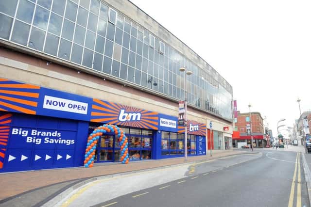Opening of the new B&M store in the former BHS on Church Street