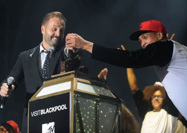 Blackpool Illuminations Switch On ceremony.
Alfie Boe and Ashley Banjo from Diversity pull the switch.  PIC BY ROB LOCK
31-8-2018