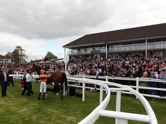 Lingfield stages a Friday meeting