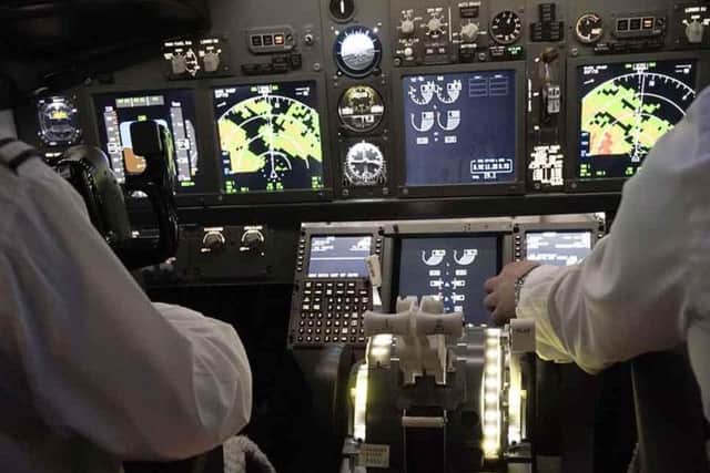 The realistic controls in the 737 Pro simulator
