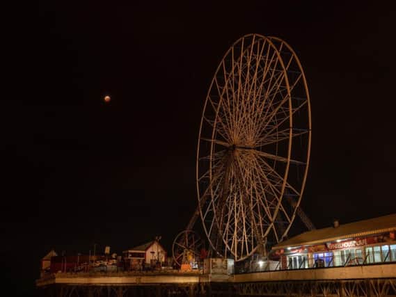 Blackpool photographer Stephen Cheatley captured the 'super blood wolf moon' in the early hours of Monday, January 21, 2019 (Picture: stephencheatleyphotography.co.uk)
