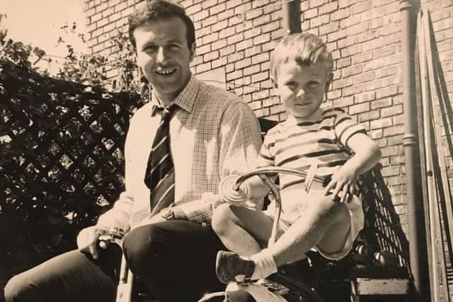 Jimmy Armfield with his young son Duncan in 1966