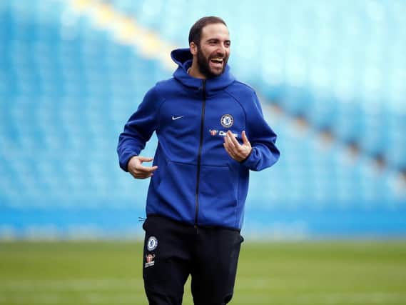 Chelsea are confident they can buy Gonzalo Higuain for less than the 31.8m fee agreed with Juventus if they decide to make the striker's loan deal permanent.