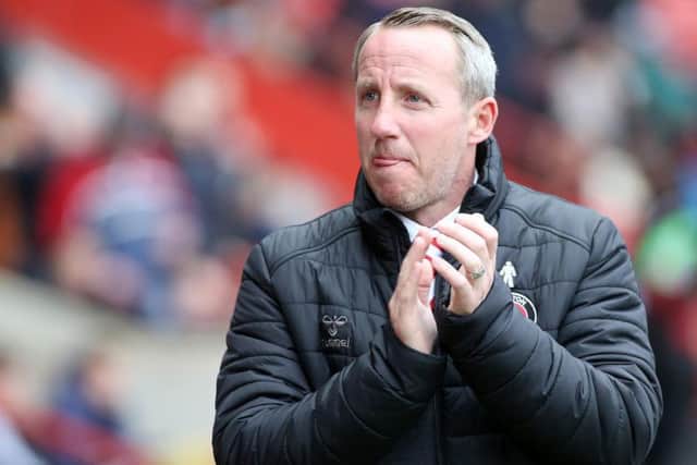 Charlton have opened up fresh contract talks with manager Lee Bowyer