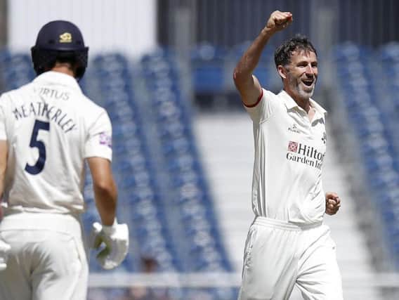 Graham Onions made a vital late contribution to Lancashire's win in Gosforth