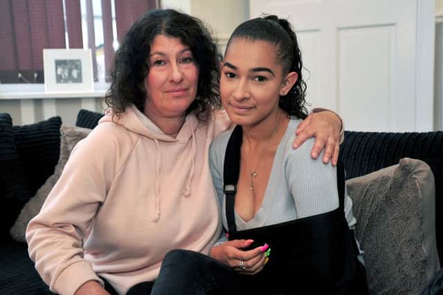 Gabriella Parr, 14 with Mum Lindy Parr