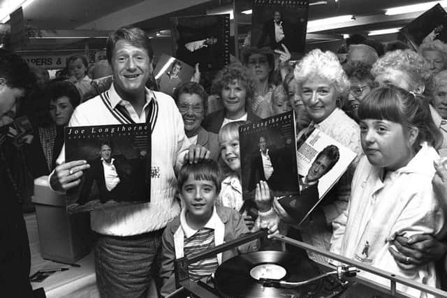 Joe Longthorne in 1989, promoting his album Especially For You in Preston