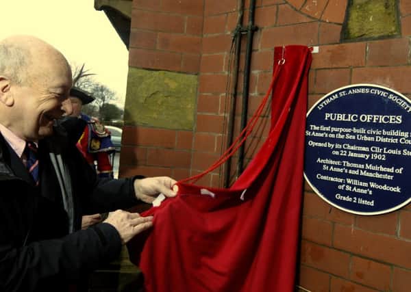 A blue plaque is unveiled at St Annes Public Offices by Richard Stanley, the grandson of councillor who opened the building in 1902