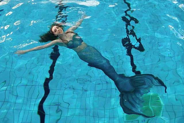 Michelle Roberts professional mermaid