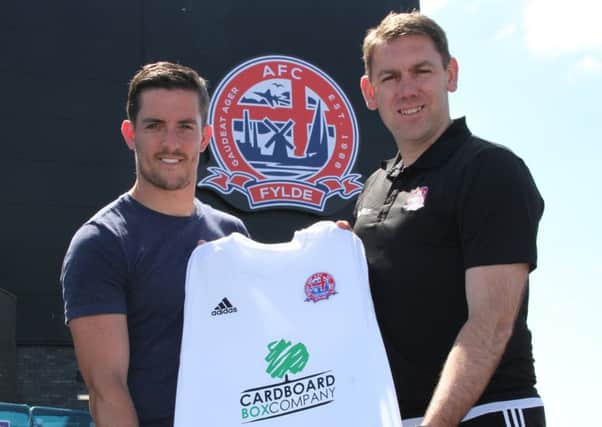 Bond with Fylde manager Dave Challinor