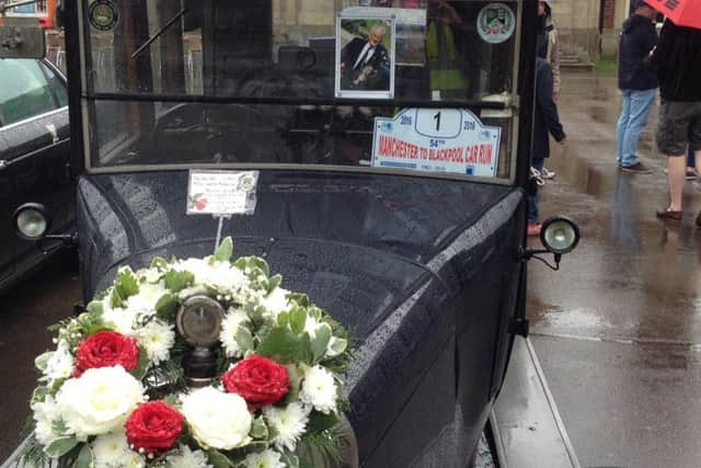 Floral tribute to Ted Newbould from Preston who passed away earlier this year. Ted entered and completed the Manchester to Blackpool Car run every year since its inception in 1962 , in this his 1926 Austin Iver