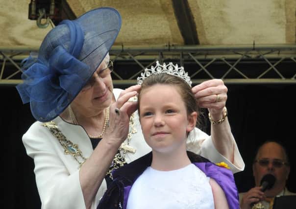 Carnival Queen Emma Hanson receives her crown