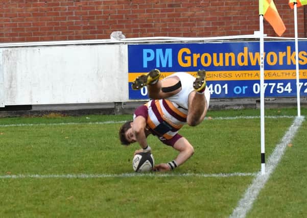 Try-scorer Dowds finishes in style