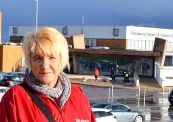 Coun Lorraine Beavers has made arrangements for a free swimming scheme for Fleetwood youngsters during school holidays.