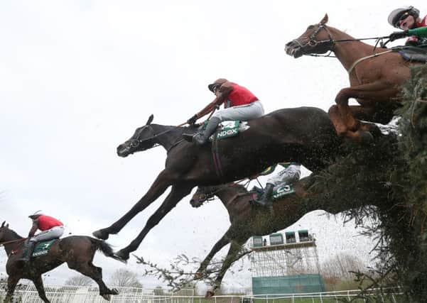 The field take the Canal Turn in the Foxhunters