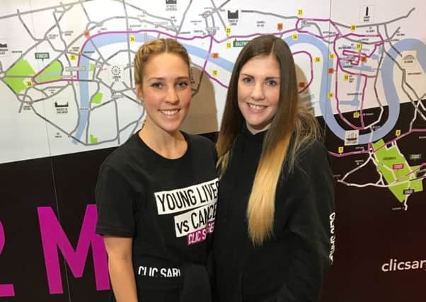 Aless Pasqualino (left) with her sister Lucia.
Aless ran the London Marathon in aid of Clic Sargent