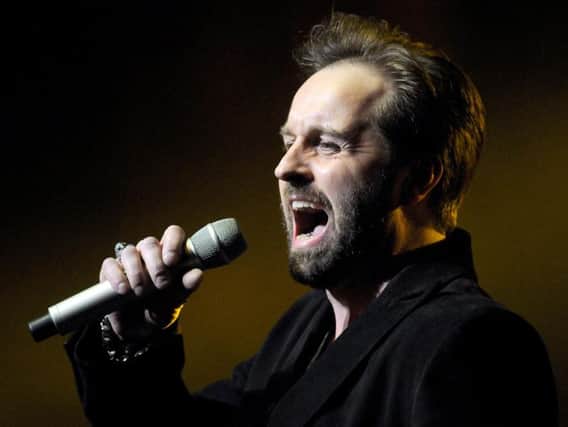Alfie Boe has been honoured with a blue plaque at home in Fleetwood