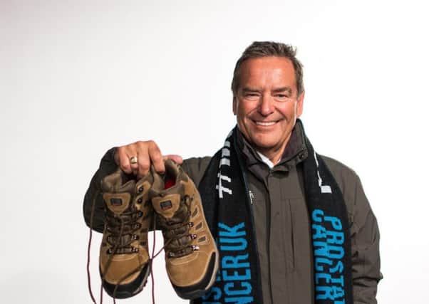 Jeff Stelling has completed his marathon challenge