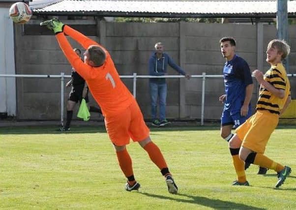 Gate's Tarren Moxon goes close Picture: ALBERT COOPER