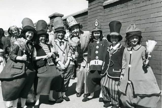 Who else but the Diddymen would join Ken Dodd for this smiling line up in the late 1970s